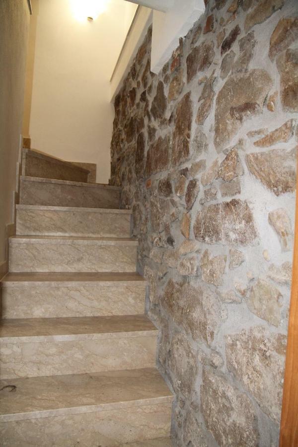 Willa Dea Del Borgo Sant'Ambrogio  Zewnętrze zdjęcie